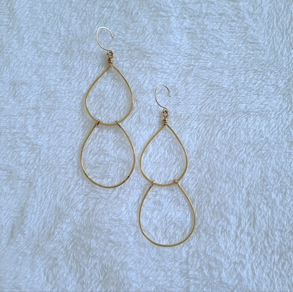 Hammered🔨 Gold💛 Two✌️ Tier Earrings - Picture 10 of 13